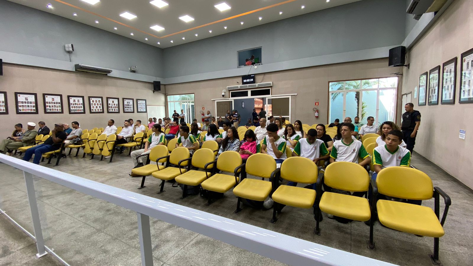 Câmara recebe alunos da Escola Professora Valdelice Prass